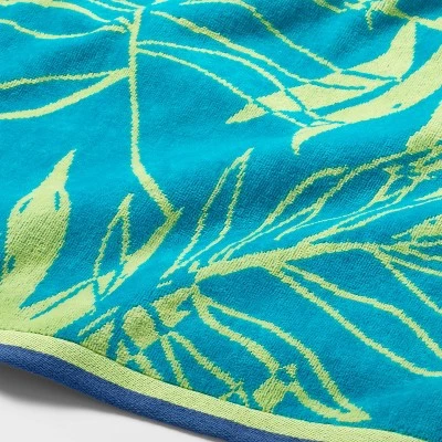 XL Jacquard Palm Leaf Beach Towel - Sun Squad™ 2 XL Jacquard Palm Leaf Beach Towel - Sun Squad™ - Image 2
