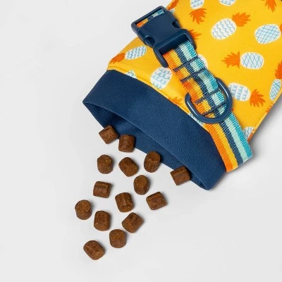 On The Go Dog Treat Holder with Magnetic Closure - Sun Squad™ 1 On The Go Dog Treat Holder with Magnetic Closure - Sun Squad™