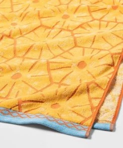 XL Jacquard Pineapple Beach Towel Dark Yellow - Sun Squad™